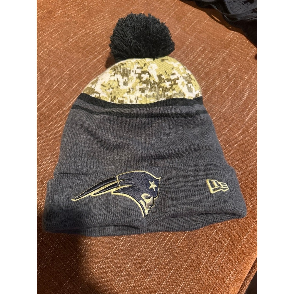 New Era Authentic Collection‎ Patriots Sideline Cold Weather Cuffed Knit Beanie